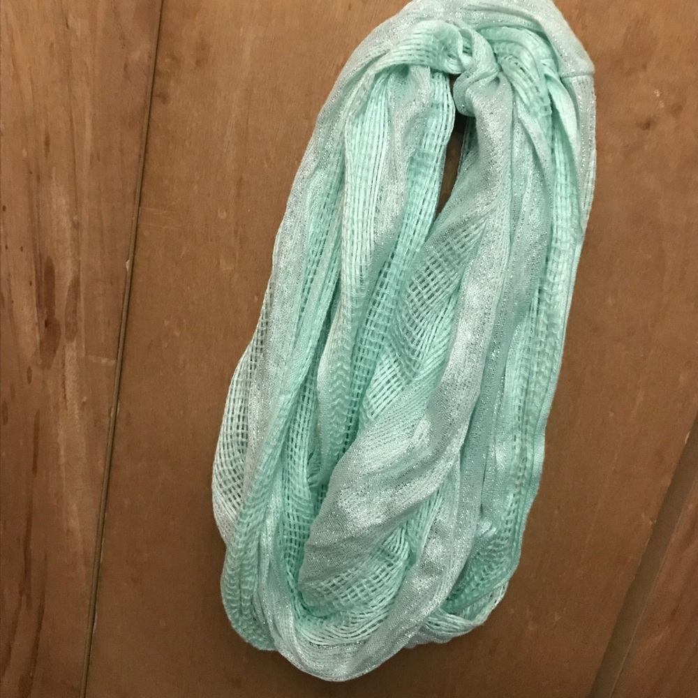 SOLD!!!!!      Infinity Scarf - Picture 2 of 4